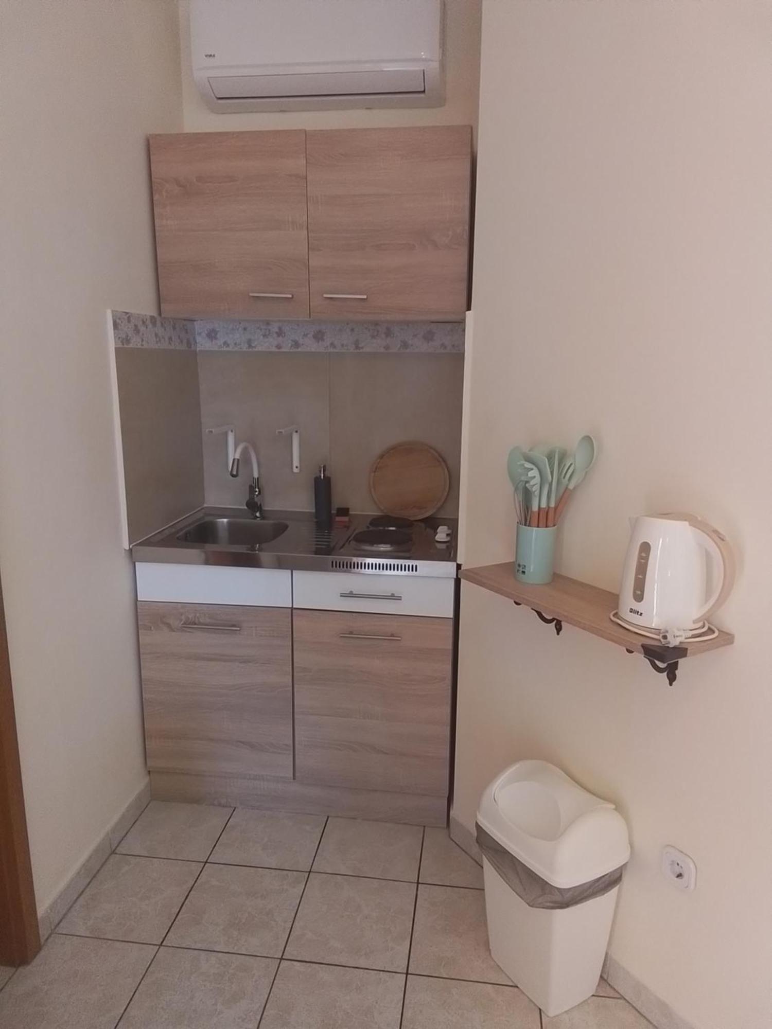 Apartmani Fani 2 Min Walking From Sea オレビック エクステリア 写真